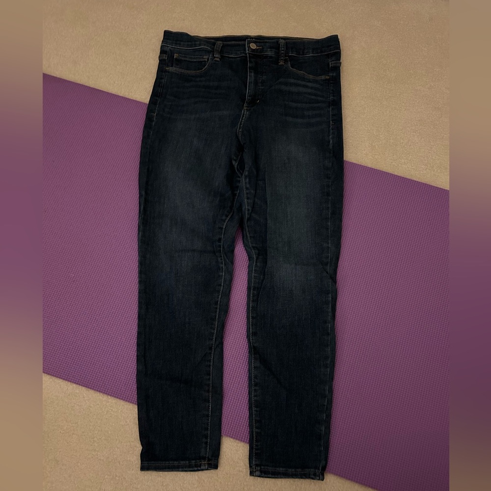 Gap favorite jegging dark wash size 12/31